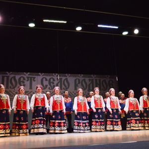 "Поёт село родное "